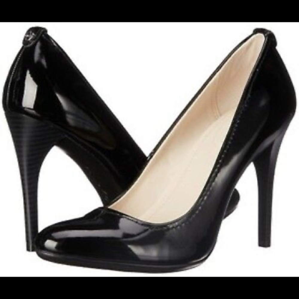 Calvin Klein Whinnie pumps in black